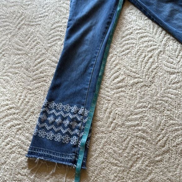Derek Lam Dark Blue Flare Jeans with White Embroidery size 26 - Picture 13 of 15